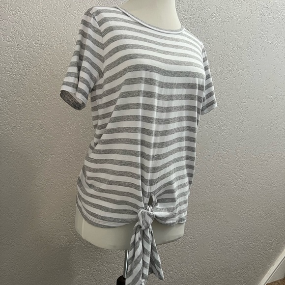 MICHAEL KORS Gray White Stripe  Front tie Tops Casual Shirt Large - Picture 3 of 8